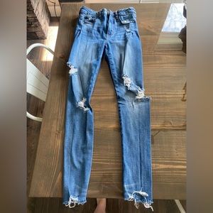 American Eagle size 6 skinny jeans